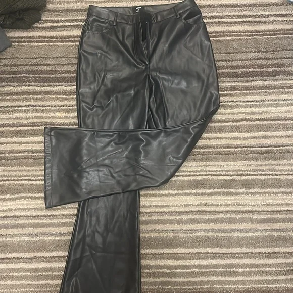 Leather pants - Picture 2 of 2